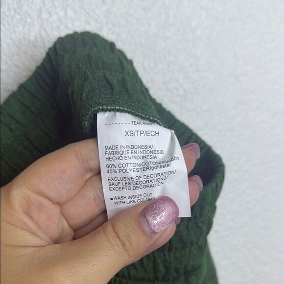 NWT- Under Armour- Green Women's Shorts- Size XS - Picture 5 of 6